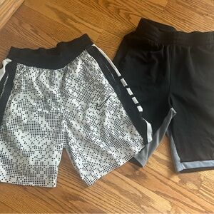 Nike boys Black and Gray Shorts Set